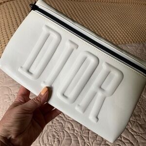 🔥SALE 55%Off🔥 Dior Clutch/Makeup Bag + FREE 4 Products